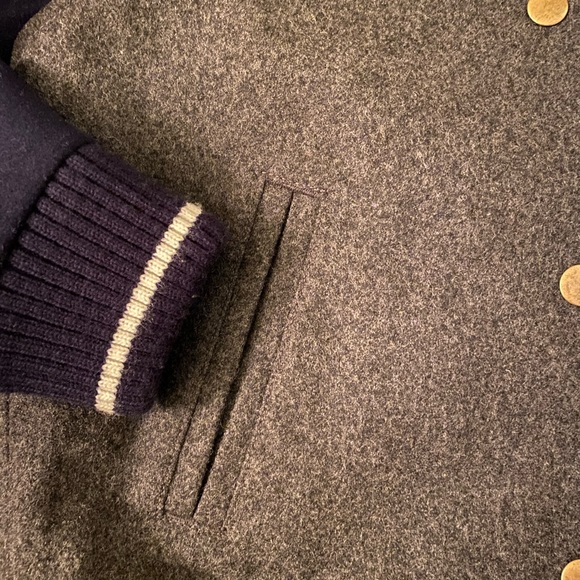 Jacket - Picture 3 of 4